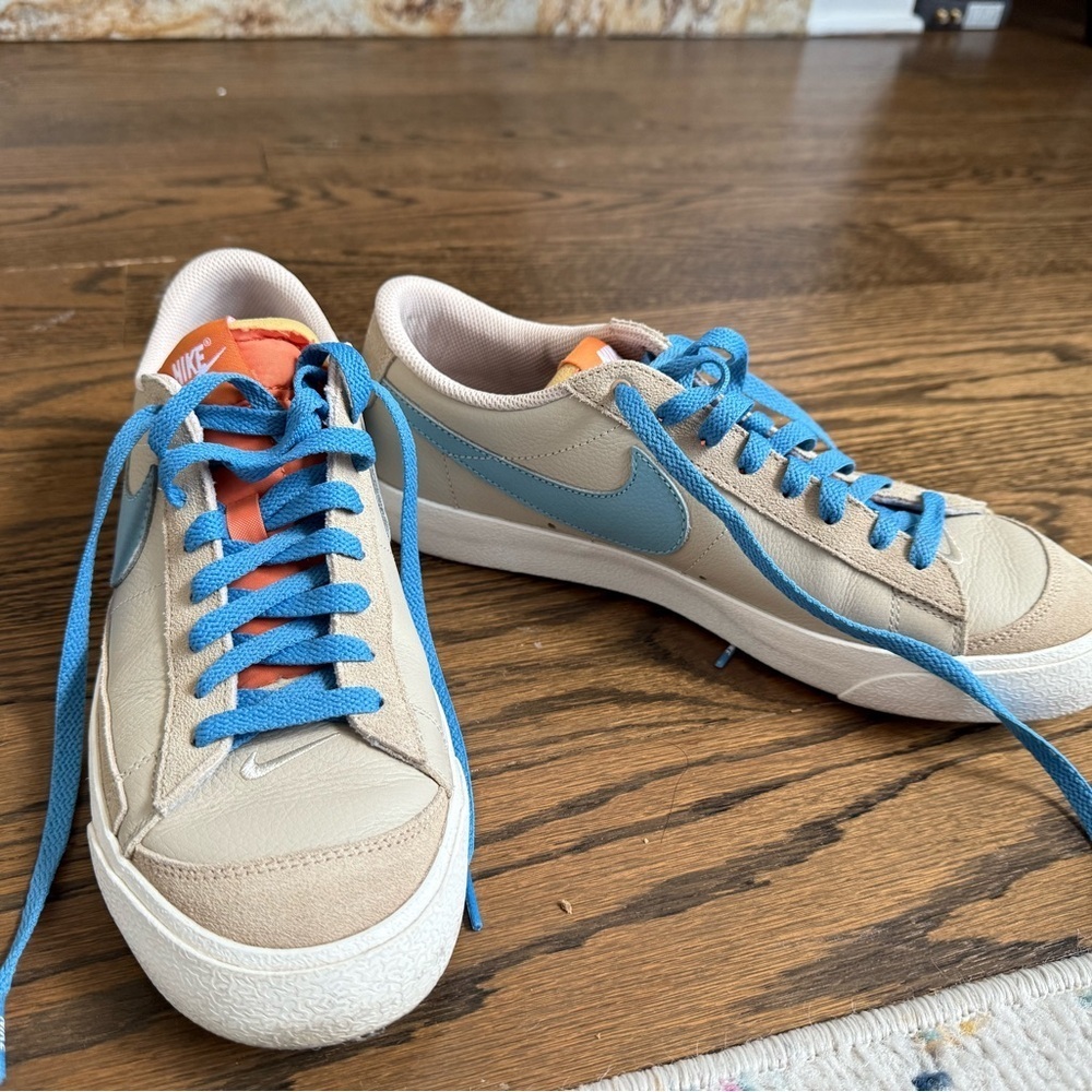 Nike Beige and Blue Sneakers Men’s Size 9.5